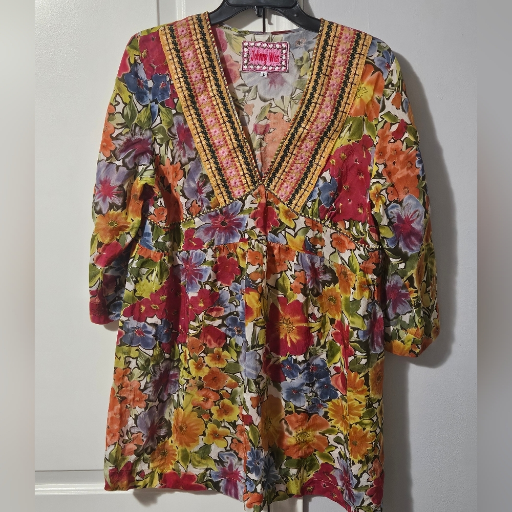 Johnny was tunic/top